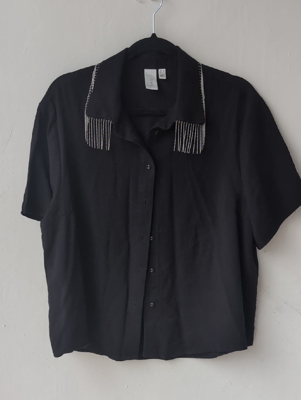 Men's Black Short-Sleeve Button-Down Shirt with Beaded Collar